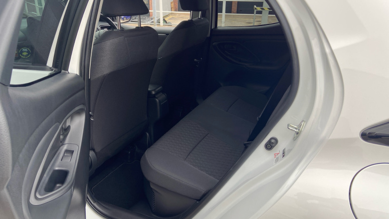 Toyota Yaris 1.5 Hybrid Design 5dr CVT Hybrid Hatchback